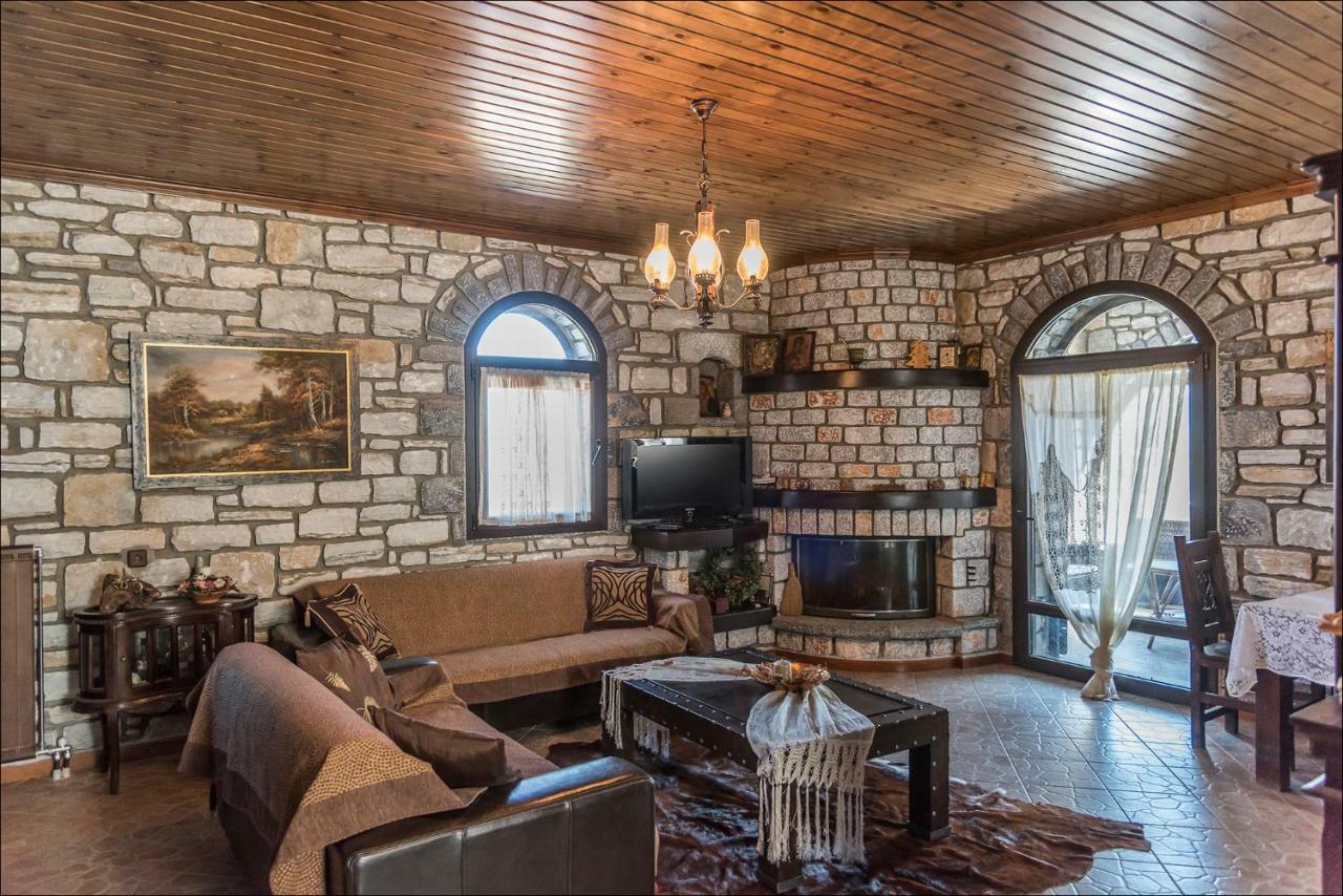 Villa Stone Mansion Anavryti, Αμα 20569 Mistrá Exterior foto